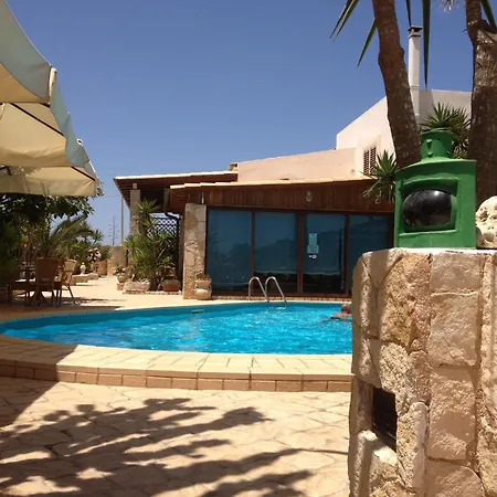 Le Di Cala Madonna 4*