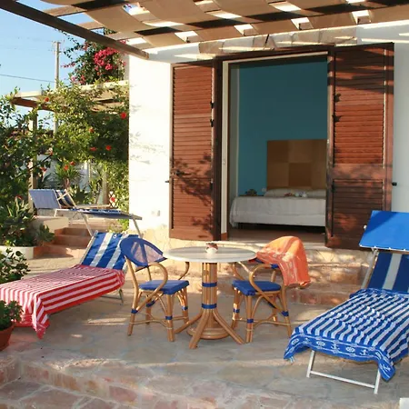 Ξενοδοχείο με διαμερίσματα Le Di Cala Madonna 4*